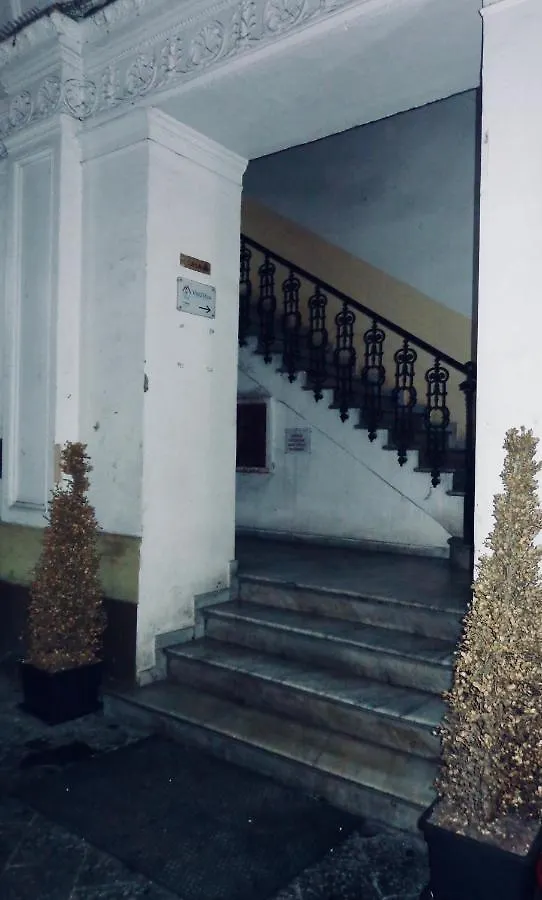 Napoli Central Nest Bed & Breakfast