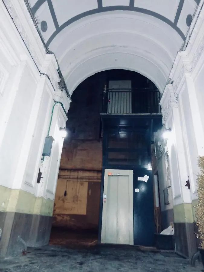 Napoli Central Nest Bed & Breakfast