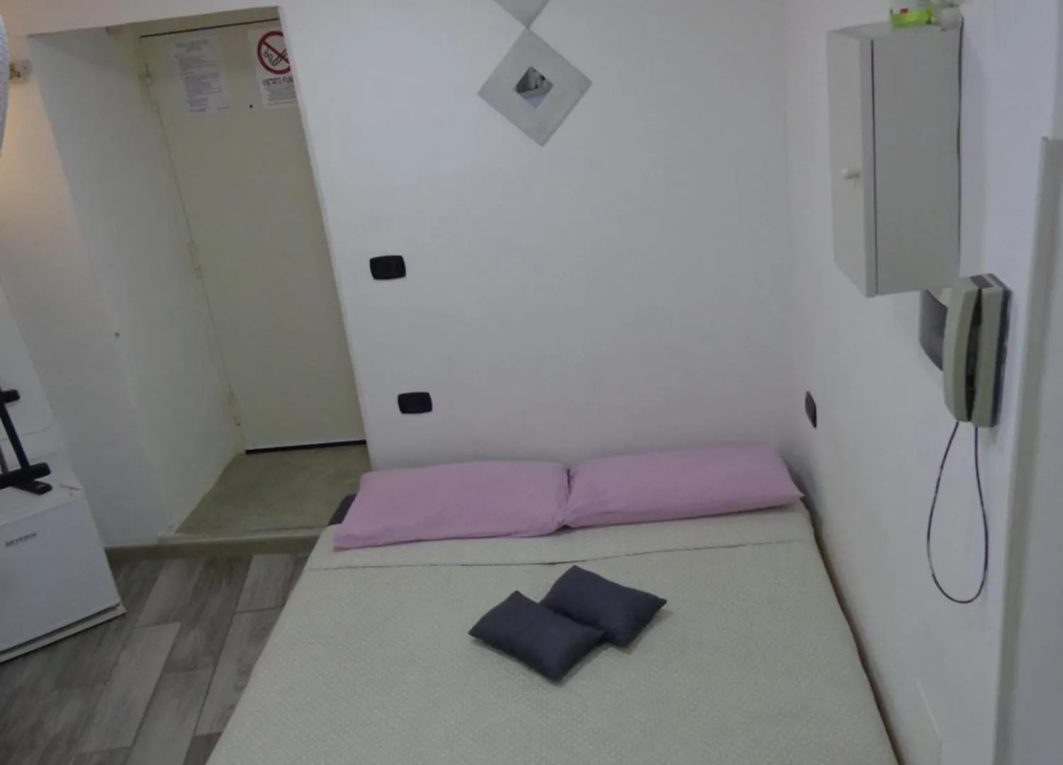 Napoli Central Nest Bed & Breakfast Italy